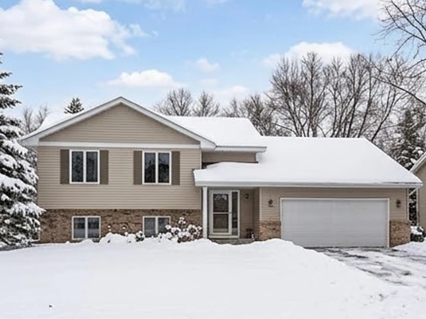 2010s split-level front, winter snow: home inspection in White Bear Lake, MN